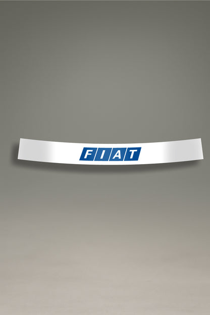 Parasol de vinilo blanco con el logotipo clásico de Fiat en azul. Un accesorio de estilo retro de MOA-Grafics para personalizar y proteger el parabrisas de cualquier vehículo Fiat.