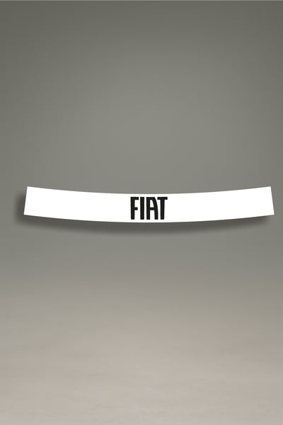 Parasol de vinilo blanco con el logotipo moderno de Fiat en negro. Un accesorio de personalización de MOA-Grafics para proteger el interior de tu coche.

