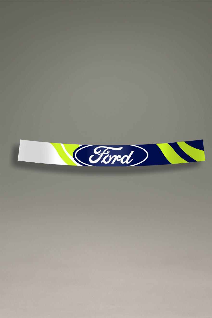 Parasol de vinilo para coche con el logo oval de Ford y un diseño de rally en azul y verde lima. Un accesorio de competición de MOA-Grafics para personalizar vehículos Ford y proteger el interior.