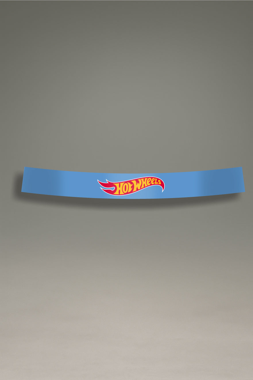 Parasol de vinilo azul claro con el logotipo clásico de Hot Wheels. Un accesorio de MOA-Grafics para personalizar y proteger el parabrisas de tu vehículo.