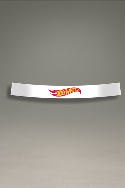 Parasol de vinilo blanco con el logotipo clásico de Hot Wheels. Un accesorio de MOA-Grafics para personalizar tu coche con un estilo nostálgico y proteger el interior.