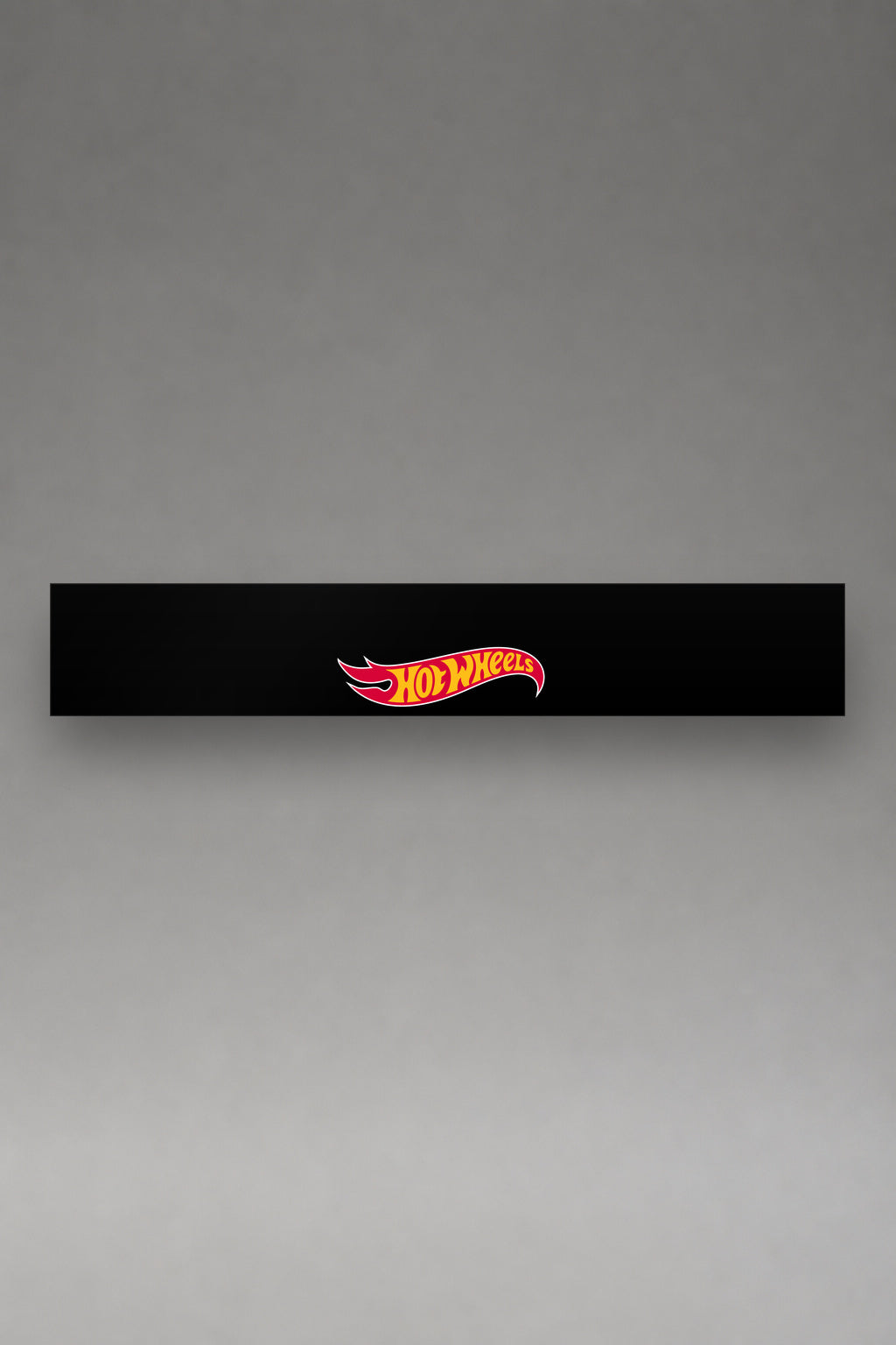 Parasol de vinilo Hot Wheels negro, la tira entera de 150 x 25 cm vista de frente, de MOA-Grafics.
