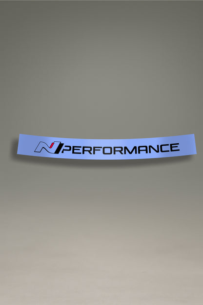 Parasol de vinilo azul claro con el logotipo de Hyundai N Performance. Un accesorio de estilo deportivo de MOA-Grafics para proteger y personalizar tu vehículo.
