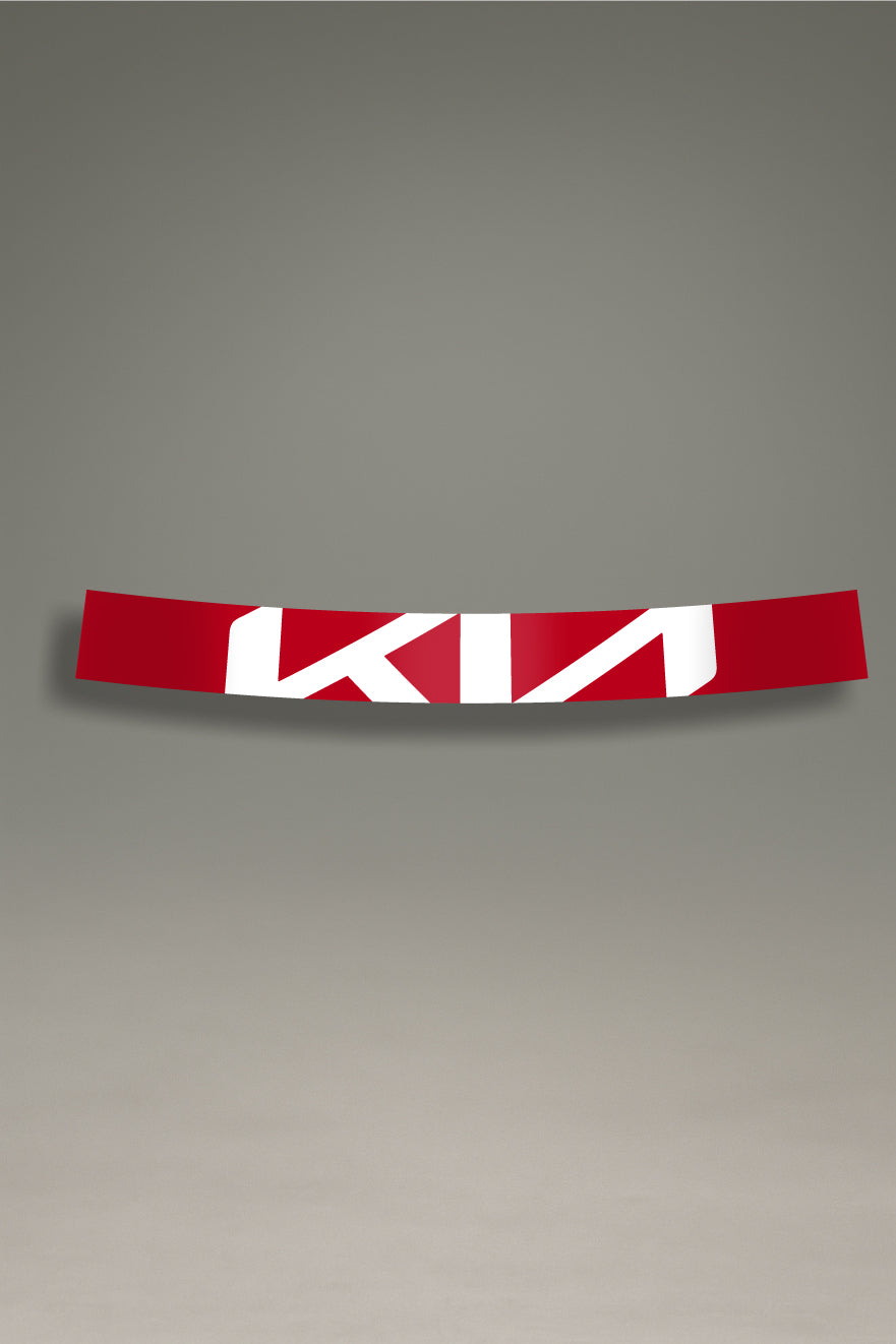 Parasol de vinilo rojo con el logotipo moderno de Kia en blanco. Un accesorio de personalización de MOA-Grafics para proteger y dar un toque deportivo a tu vehículo.