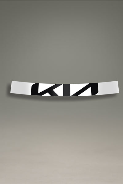 Parasol de vinilo blanco con el logotipo moderno de Kia en negro. Un accesorio de estilo minimalista de MOA-Grafics para proteger el interior de tu coche del sol.