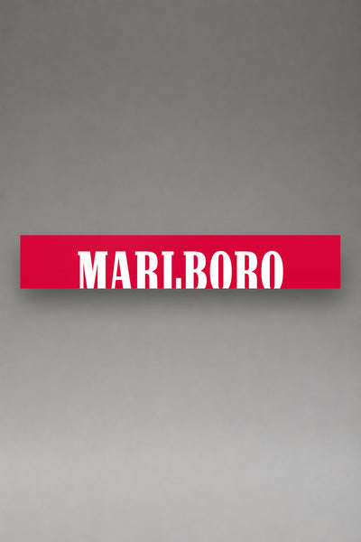 Parasol de vinilo Marlboro · Estilo Racing Clásico, la tira entera de 150 x 25 cm vista de frente, de MOA-Grafics.
