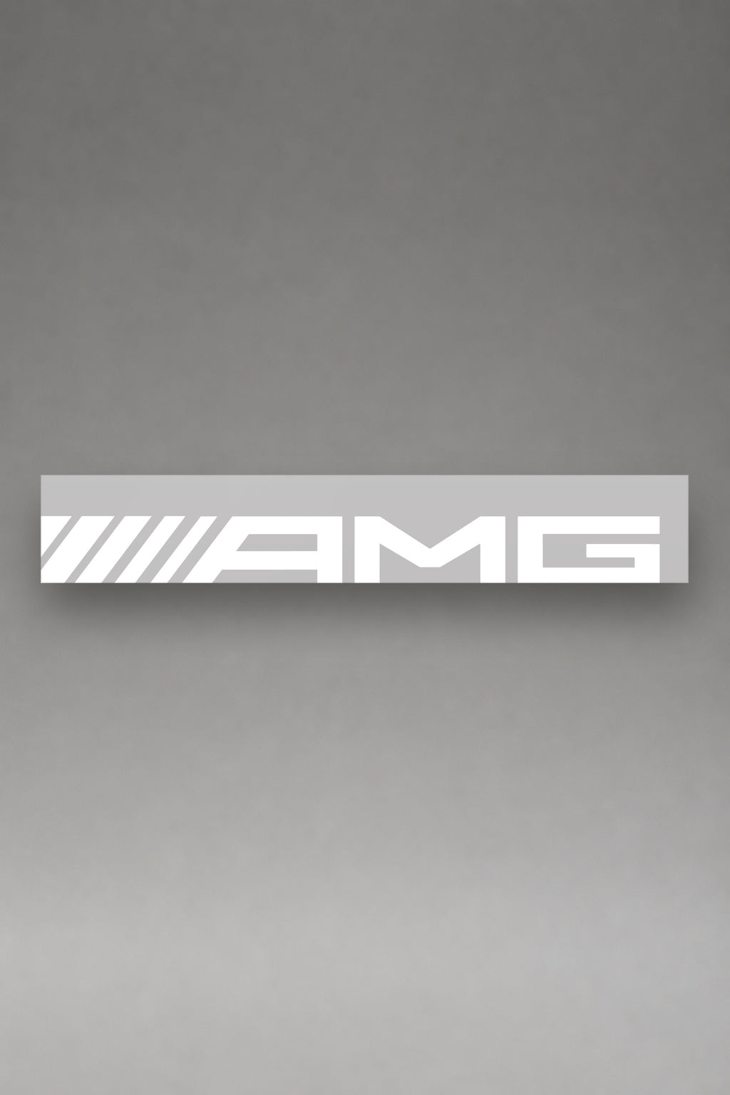 Parasol de vinilo Mercedes-AMG · Lettering Minimalista Limpio, la tira entera de 150 x 25 cm vista de frente, de MOA-Grafics.