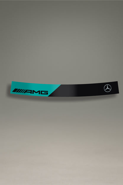 Parasol de vinilo con diseño de Mercedes-AMG F1 en azul turquesa (Petronas) y negro. Un accesorio de MOA-Grafics para personalizar y proteger tu coche con el estilo de la Fórmula 1.