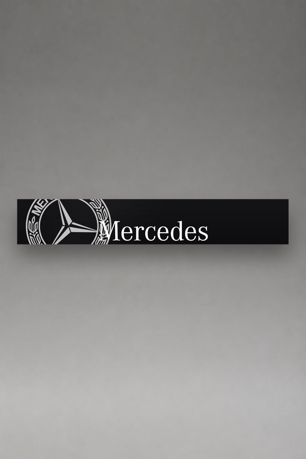Parasol de vinilo Mercedes-Benz · Estrella Centrada Minimalista, la tira entera de 150 x 25 cm vista de frente, de MOA-Grafics.