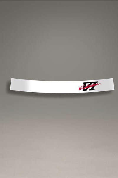 Parasol de vinilo blanco con el logotipo del Mitsubishi Evolution VI. Un accesorio de MOA-Grafics para personalizar vehículos con un estilo de rally y JDM.