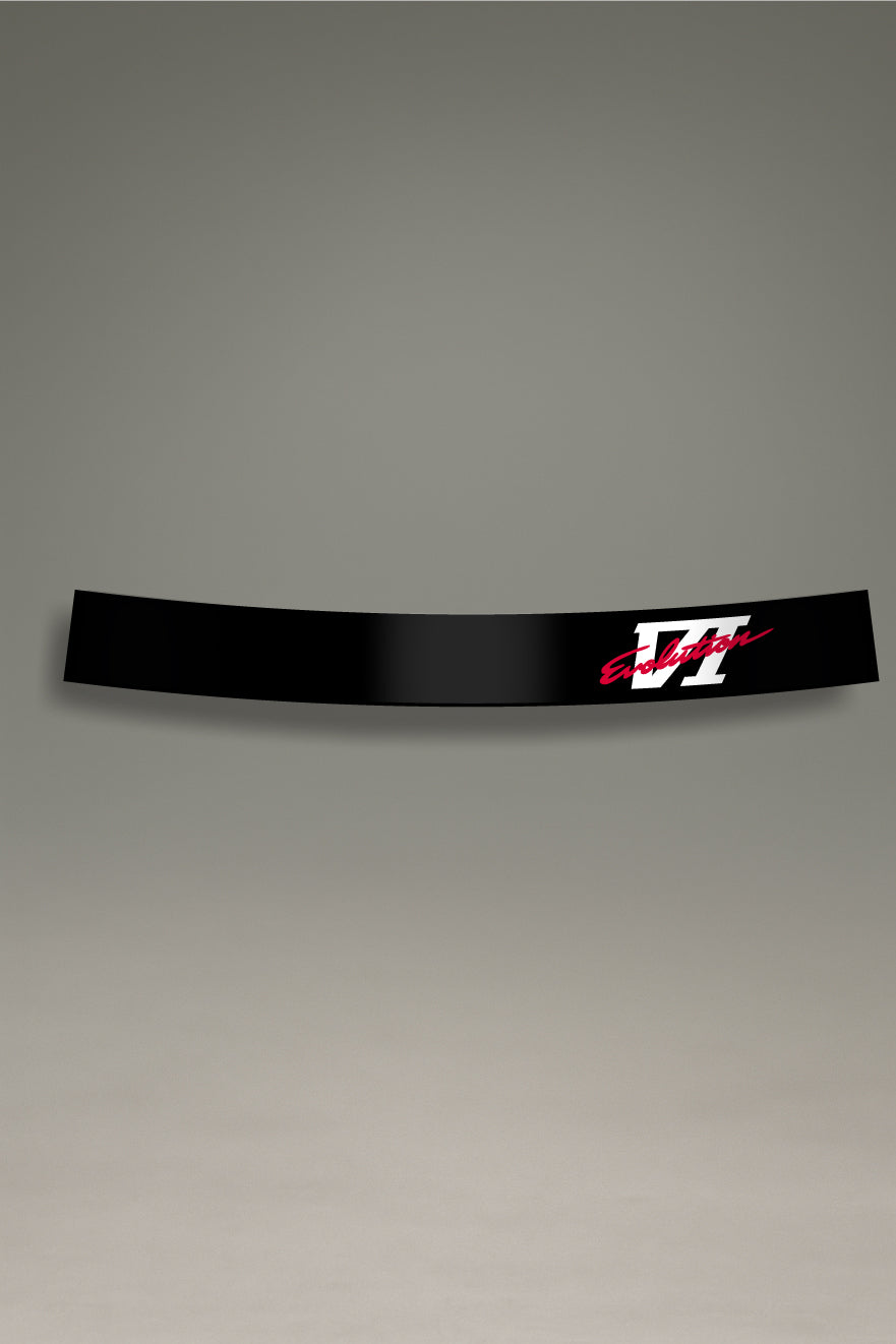 Parasol de vinilo negro con el logotipo del Mitsubishi Evolution VI. Un accesorio de estilo de competición de MOA-Grafics para proteger el interior de tu coche.