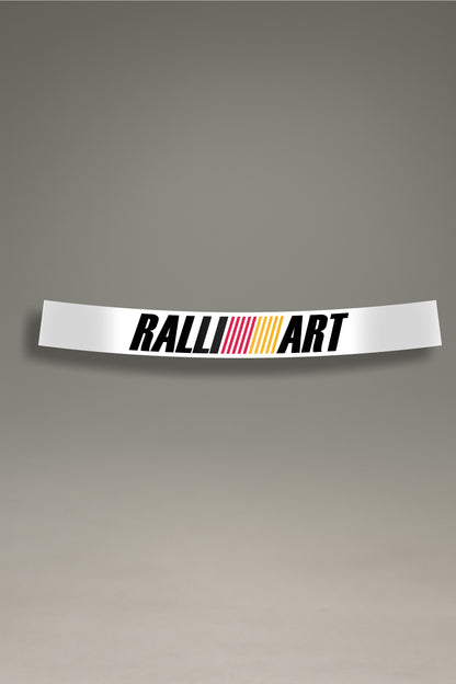 Parasol de vinilo blanco con el logotipo de Ralliart a color. Un accesorio de MOA-Grafics para proteger el interior de tu coche Mitsubishi.