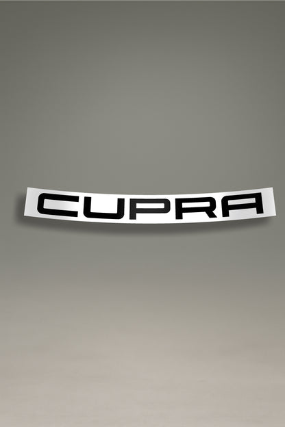 Parasol blanco para parabrisas con el logo Cupra en negro, un accesorio de estilo racing para personalización y tuning de MOA-Grafics.