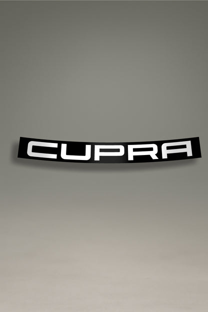 Parasol negro para parabrisas con el logo Cupra en blanco, una pieza de estilo racing para la personalización y tuning de MOA-Grafics.