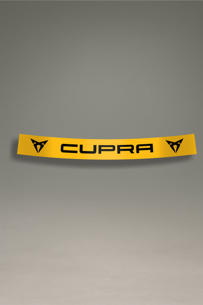 Parasol amarillo para parabrisas con el logo tribal de Cupra en negro, una pieza de estilo racing para la personalización y tuning de MOA-Grafics.