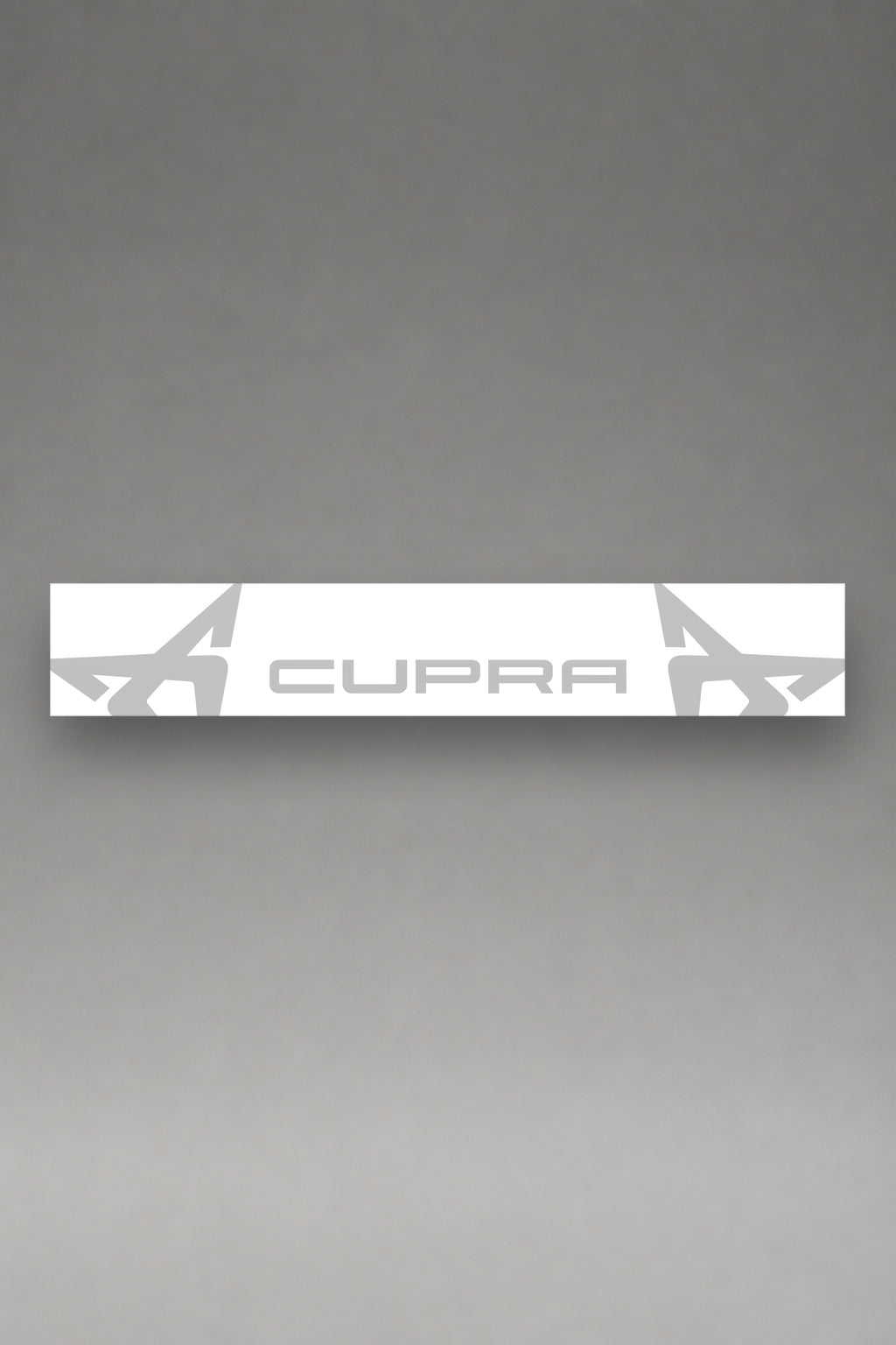 Parasol de vinilo Cupra · Logotipo de la Marca, la tira entera de 150 x 25 cm vista de frente, de MOA-Grafics.