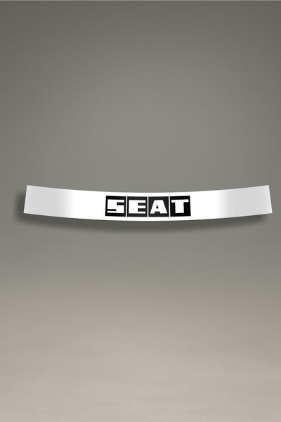 Parasol blanco para parabrisas con el logo clásico de SEAT en negro, una pieza de estilo retro para la personalización y tuning de MOA-Grafics.
