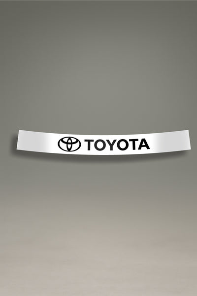 Vinilo parasol blanco para parabrisas con el logo corporativo de Toyota en negro, un accesorio de estilo JDM para tuning de coches de MOA-Grafics.